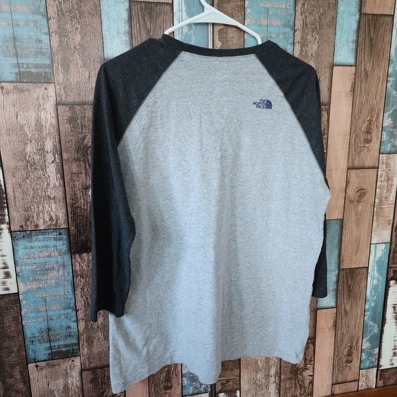 The North Face Adventure Awaits Top - Picture 2 of 3